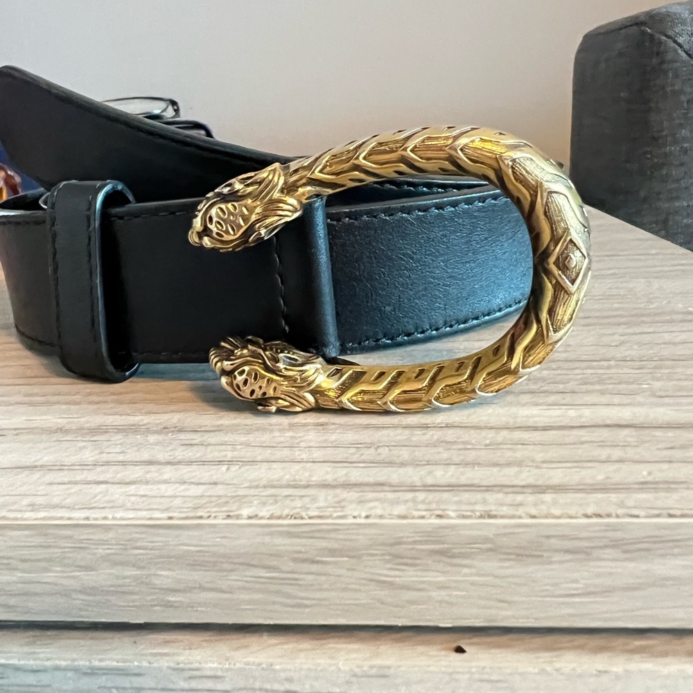 Gucci Snake Buckle Belt in Gold